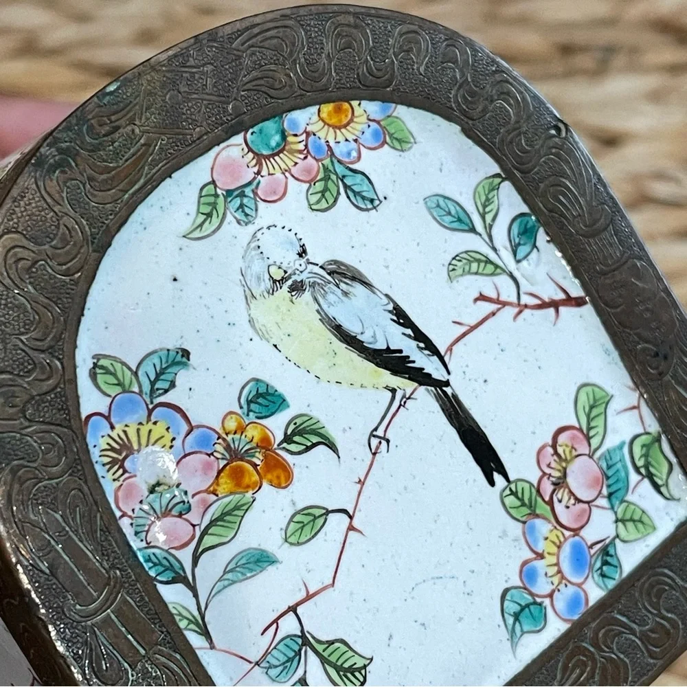 Antique Chinese Box Engraved‎ Bronz Porcelain Painted